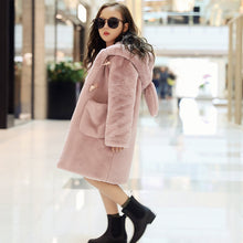 Laden Sie das Bild in den Galerie-Viewer, Thickened Faux Fur Coat For Big Kids