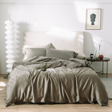 Four-piece plain simple bed sheet