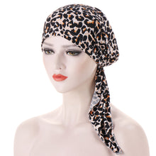 Charger l&#39;image dans la galerie, Curved Tail Turban Hat Flower