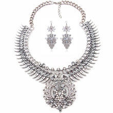 Charger l&#39;image dans la galerie, Ztech New Vintage Necklace Set With Earring Crystal Exaggerated Big Brand Luxury Charm Statement Necklace &amp; Pendant Jewelry Set