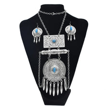 Laden Sie das Bild in den Galerie-Viewer, Bohemian Tibetan Silver Color Metal Necklace Bracelet Earring Sets