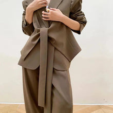 Laden Sie das Bild in den Galerie-Viewer, Blazer Set Women Set  Casual  Two Piece Lace-up