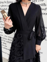 Cargar imagen en el visor de la galería, Black V-Neck Evening Dress With High-End Temperament