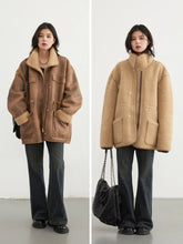 Laden Sie das Bild in den Galerie-Viewer, Thick Warm Suede Reversible Jacket Loose Female