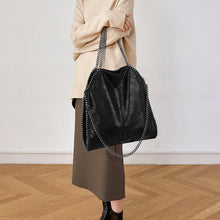 Laden Sie das Bild in den Galerie-Viewer, Chain Shoulder Bag Soft Large PU Leather Tote Bag