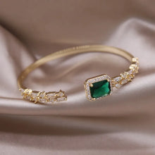 Laden Sie das Bild in den Galerie-Viewer, Square Green Zircon Open Bracelet Luxury Accessories