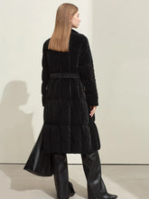 Laden Sie das Bild in den Galerie-Viewer, Velvet Puffer Coat Long Retro Velvet Elastic Waist Thick Coat  Outerwear