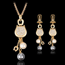 Cargar imagen en el visor de la galería, Alloy Necklace and Pearl Earrings Set for Occasions