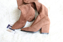 Cargar imagen en el visor de la galería, Women Over The Knee High Boots Hoof Heels Pointed Toe Shoes - FUCHEETAH