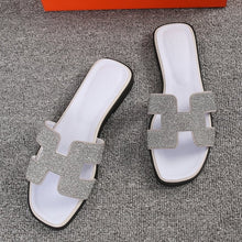 Load image into Gallery viewer, Women H Slippers 2020 New Fashion Outdoor Versatile Slippers Wear Flat Flip-flops - FUCHEETAH