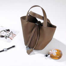 Laden Sie das Bild in den Galerie-Viewer, Newest Genuine Leather Women Bucket Bag Brand Design Real Leather - FUCHEETAH
