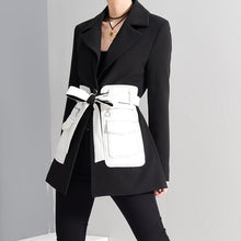 Load image into Gallery viewer, Black Contrast Color Pocket Blazer Long Sleeve Loose Fit Jacket - FUCHEETAH