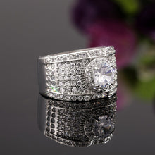 Cargar imagen en el visor de la galería, Luxury Round Zircon Ring for Men Full Paved Shiny - FUCHEETAH